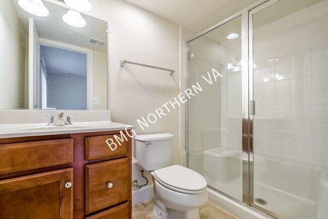 Building Photo - 8435 Girvan Ct