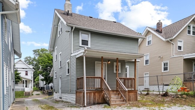Building Photo - 1430 Newton St