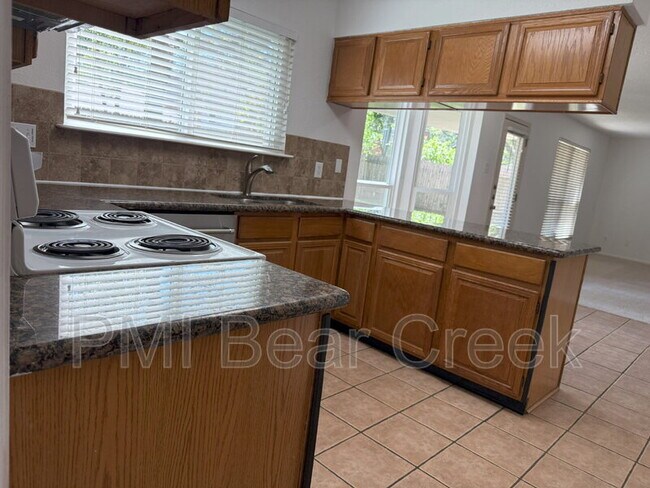 Building Photo - 7818 Sunny Ridge Dr