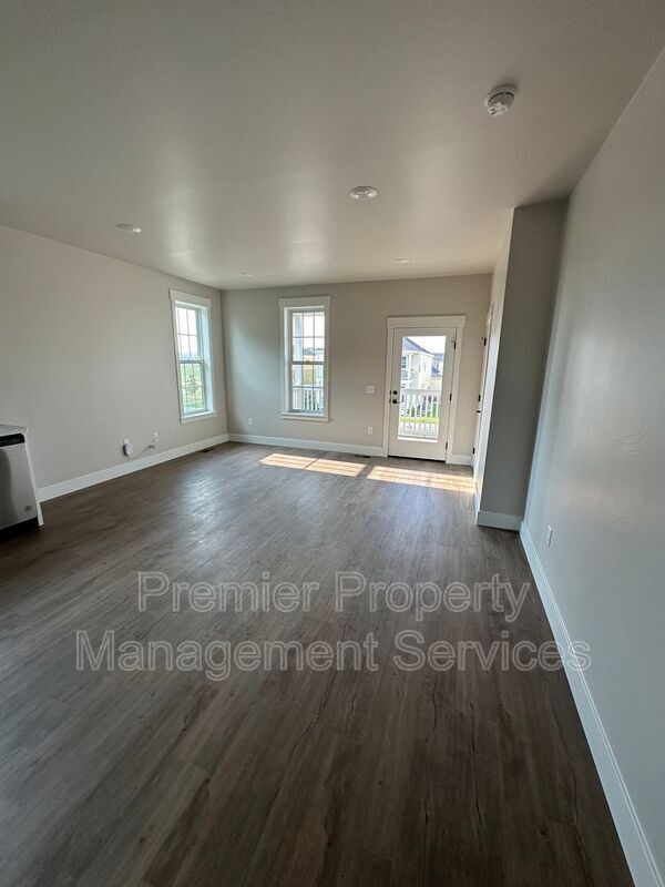 Building Photo - 6017 Elysian Rd