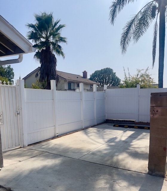 Building Photo - 11367 Reseda Blvd