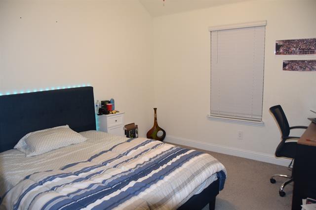 Building Photo - 414 Parkford Dr