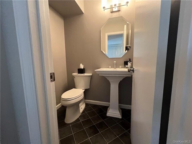 Building Photo - 3603 Whispering Hills Dr