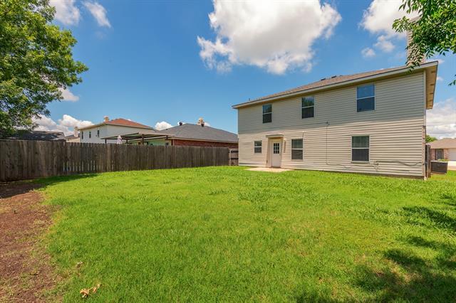 Building Photo - 2228 Bradford Pear Dr