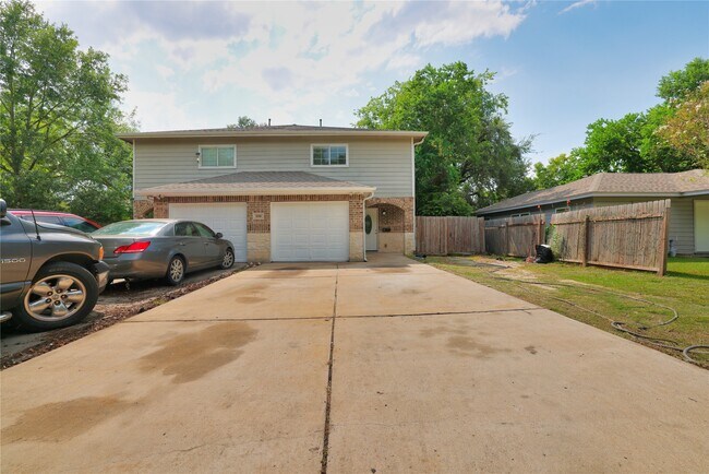 Primary Photo - 1118 Johnson St