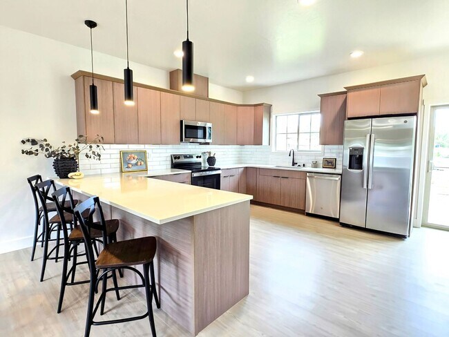 Building Photo - END UNIT- Now Leasing! Brand-New 3 Bed, 2....