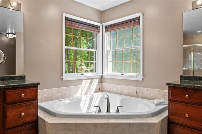Building Photo - Private Pool, Fireplace & Endless Charm — Cross River, NY
