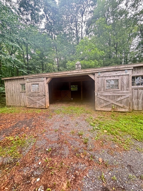 Building Photo - 616 Springville Rd