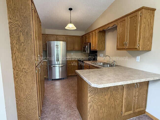 Building Photo - 3502 28th St SW