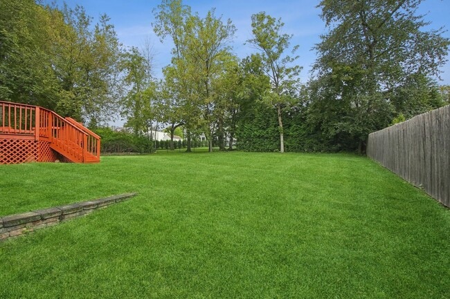 Building Photo - 34 Lewis Dr