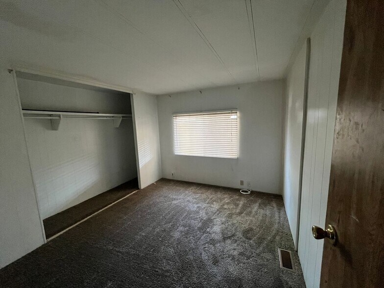 Building Photo - 5711 Columbia Way