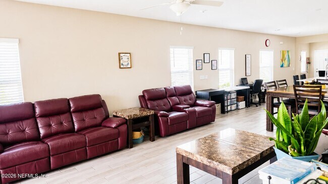 Building Photo - 3938 Bloomfield Ct
