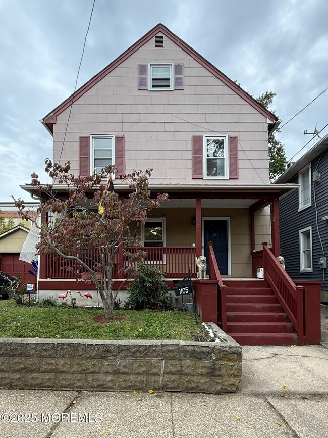 Building Photo - 1105 Emory St