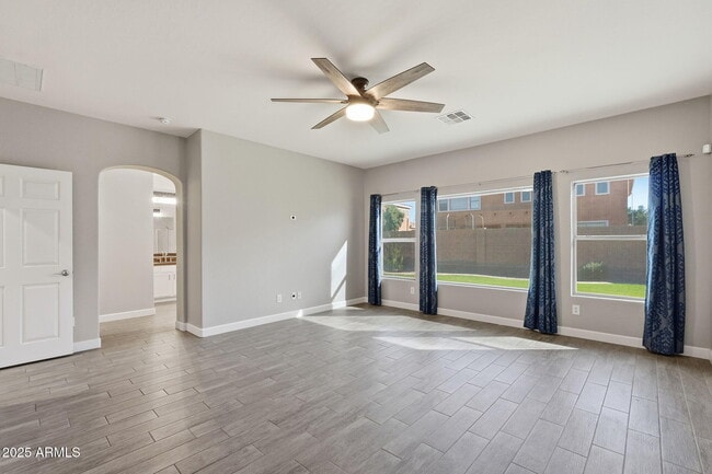 Building Photo - 10915 E Rafael Ave