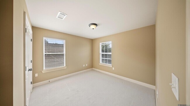 Building Photo - 13819 Stone Gate Dr