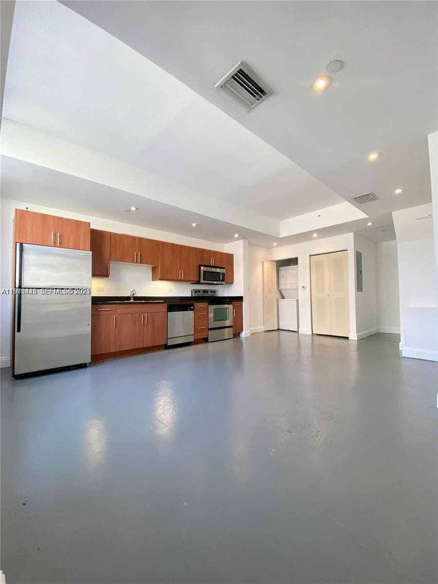 Building Photo - 111 E Flagler St