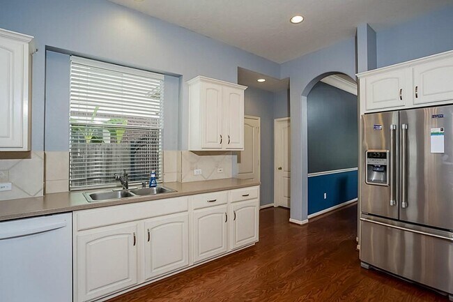 Building Photo - 6105 Jordan Dr
