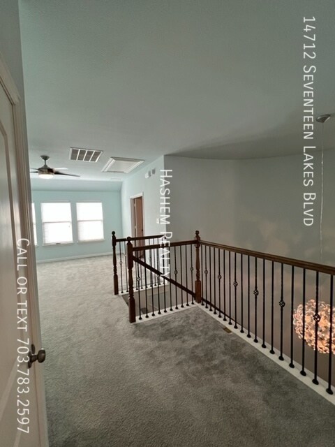 Building Photo - MOVE IN SPECIAL!!!!