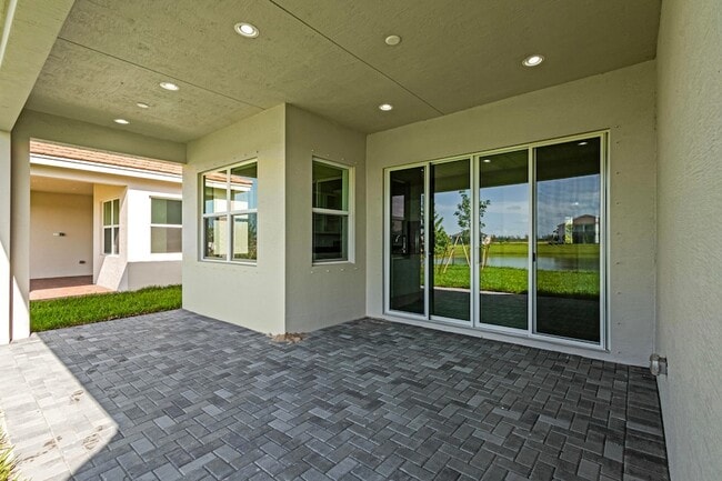 Building Photo - 14200 Lacebark Ln