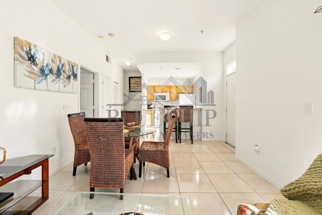 Building Photo - 4005 Venetian Bay Dr