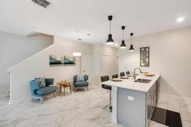 Building Photo - 8945 Stinger Dr