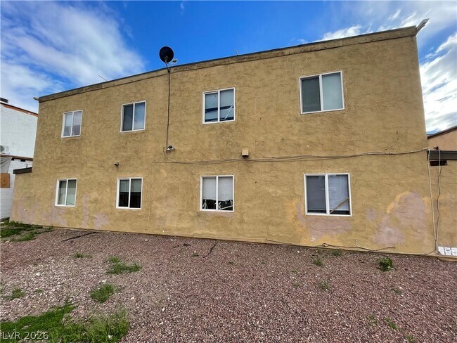 Building Photo - 6966 Issac Ave