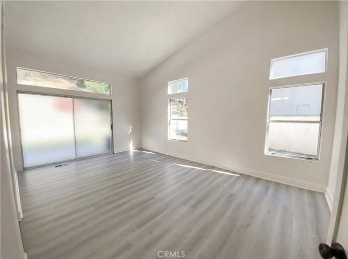 Building Photo - 3303 Deaver Dr