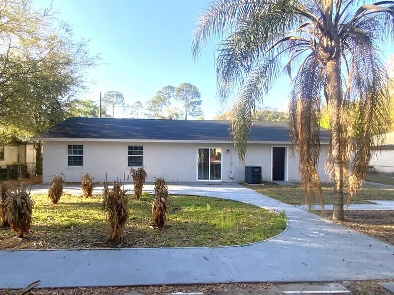 Building Photo - 6947 Magdelena Dr