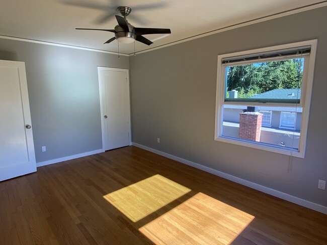 Master Bedroom-View 2 - 1410 Glenfield Ave