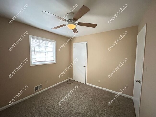 Building Photo - 3780 Cedar Hurst Way