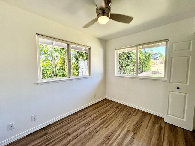 Building Photo - 224 Hiolani St
