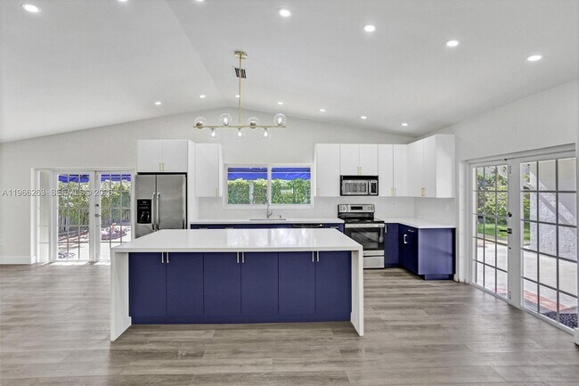 Building Photo - 12020 SW 93rd St