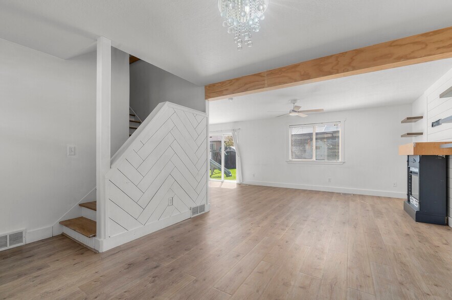 Building Photo - 4054 E Mohican Dr