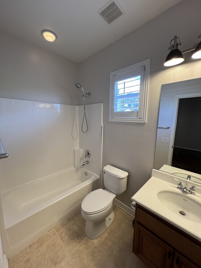 Building Photo - 28839 Chatham Ln