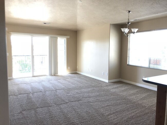 Building Photo - 1212 W 50 N