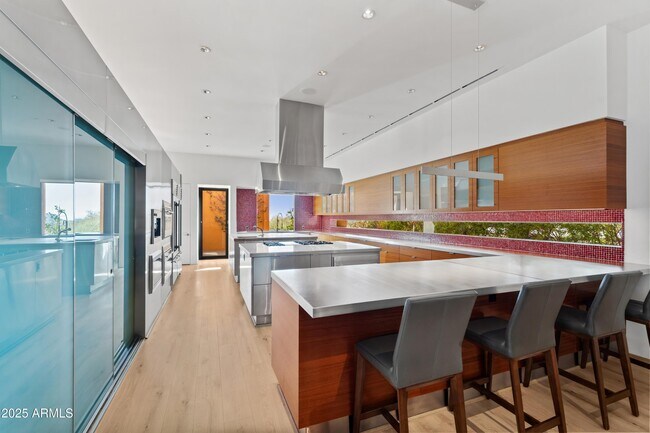 Building Photo - 9191 E Happy Hollow Dr