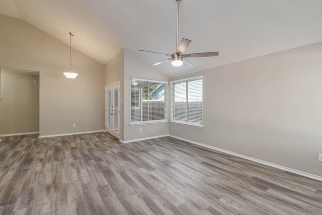 Building Photo - 13126 Townwood Dr