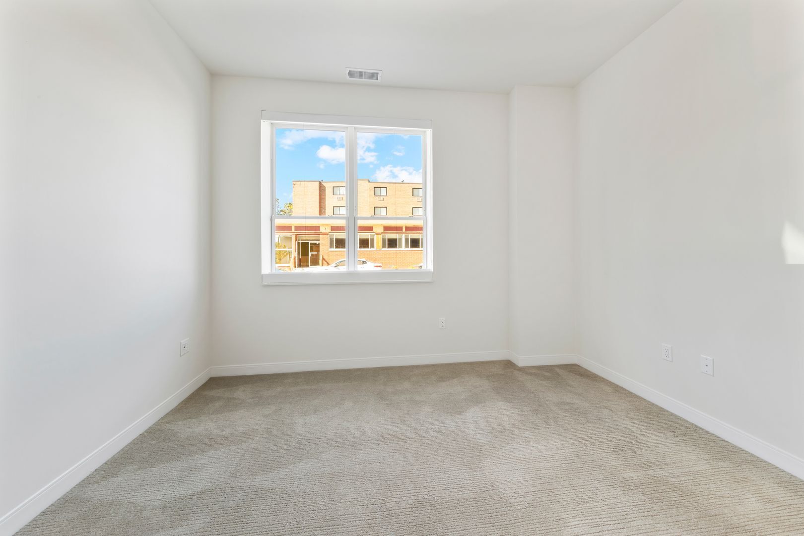 Building Photo - 5945 6th Ave