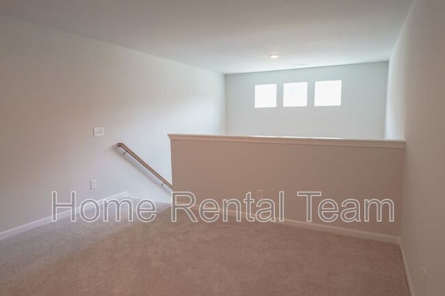 Building Photo - 111 Saltgrass Ln