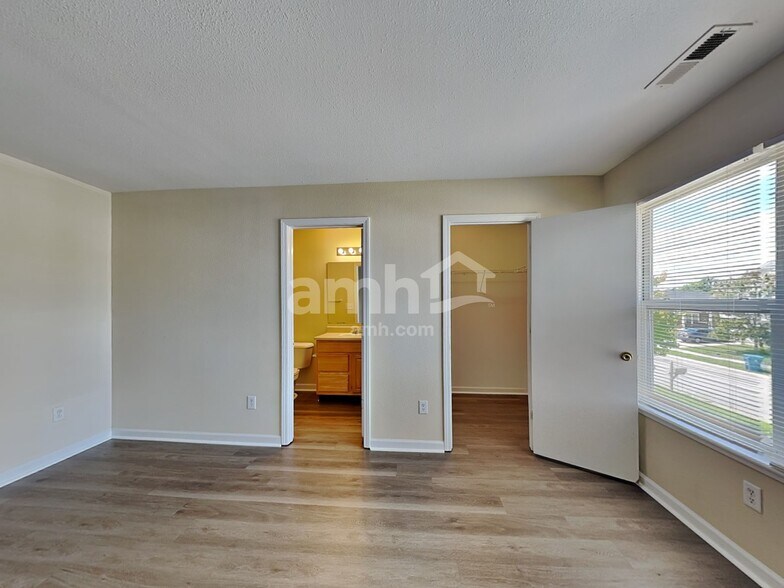 Building Photo - 4007 Steelewater Way