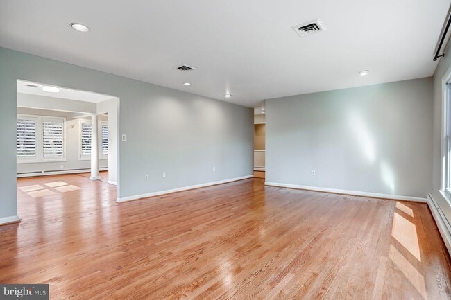 Building Photo - 7525 Salem Rd