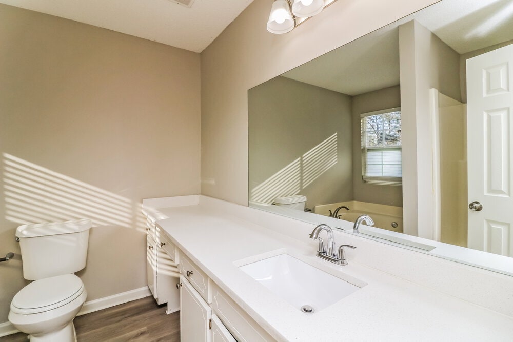 Building Photo - 205 Ashland Manor Dr