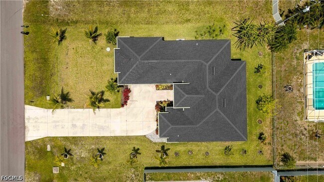 Building Photo - 2701 NW 11th St