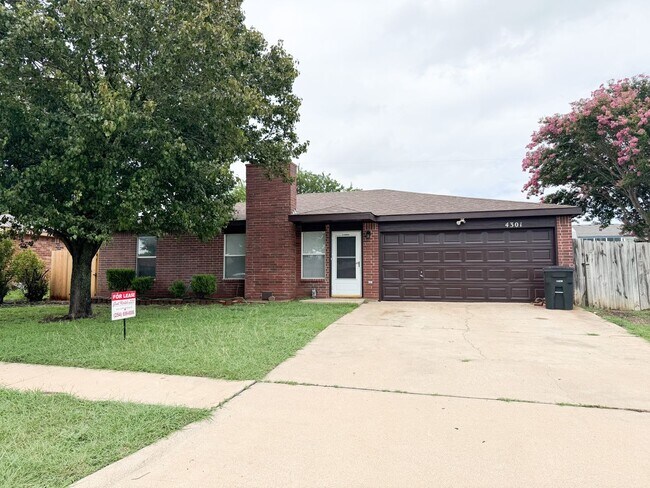 Primary Photo - Available NOW!!!! Beautiful 1 story, 4 bed...