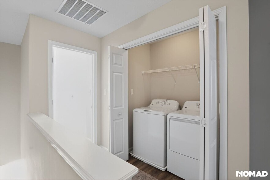 Building Photo - 2942 W New York St