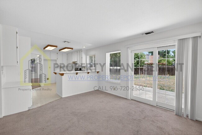 Building Photo - Spacious 3-Bedroom Retreat with 2.5 Baths in Prime Elk Grove Location
