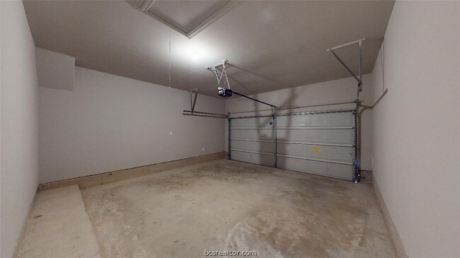 Building Photo - 5789 Cerrillos Dr