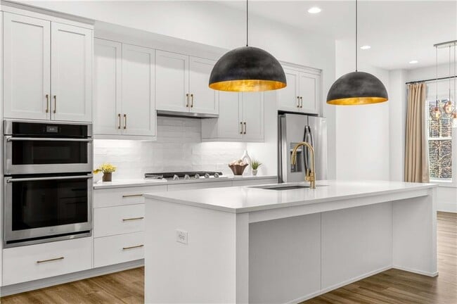 Building Photo - 1338 Booth Ave NW