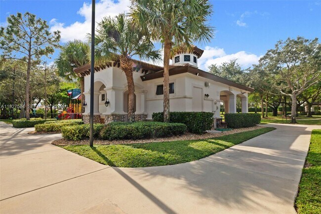 Building Photo - 15275 SW 38th St