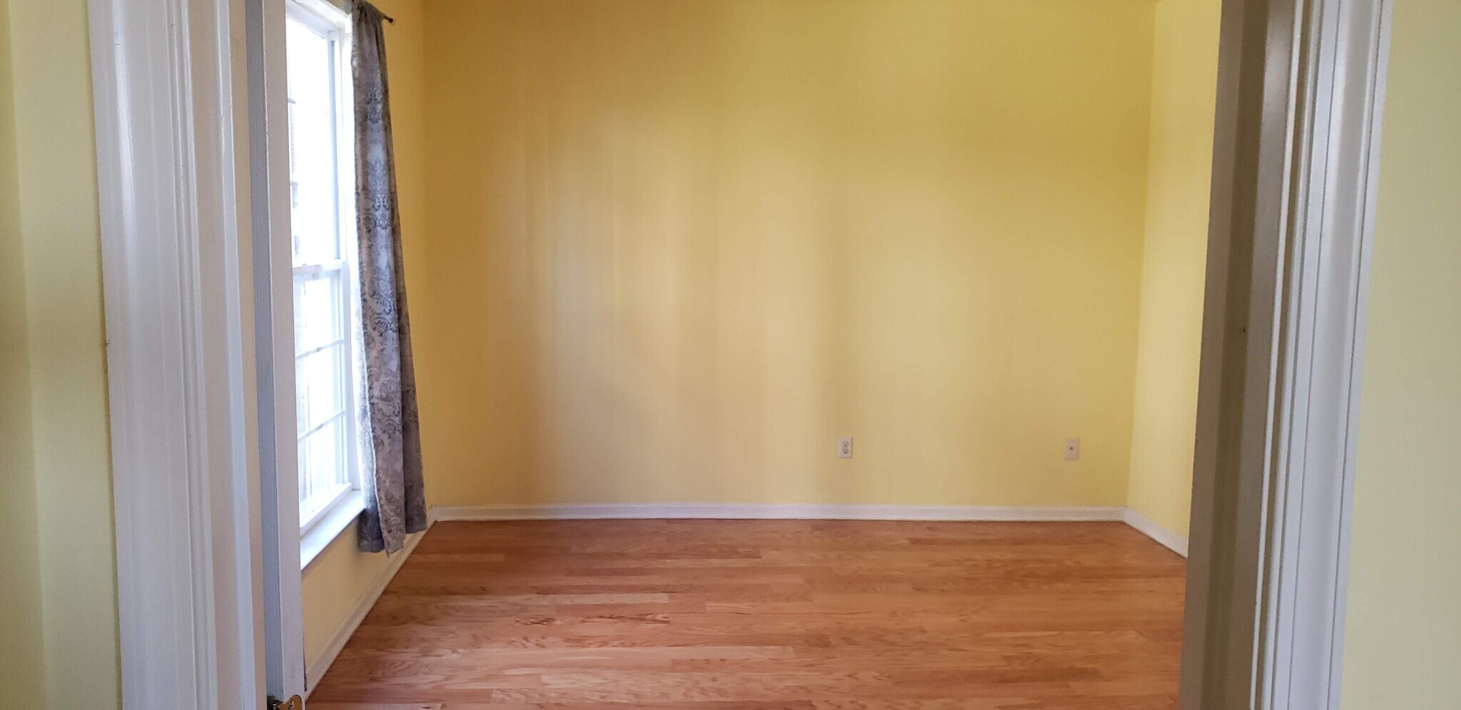 2nd Level Bed Room - 201 Dey St